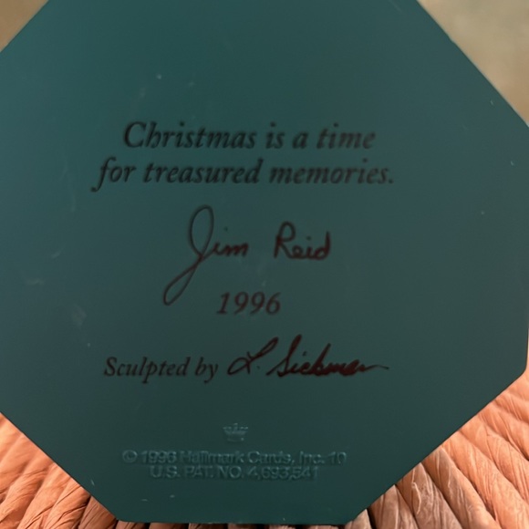 Vintage 1996 Hallmark Ornament used No box - Picture 8 of 9